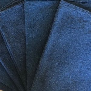 💜 Six Black Floral Damask Weave Dinner Napkins